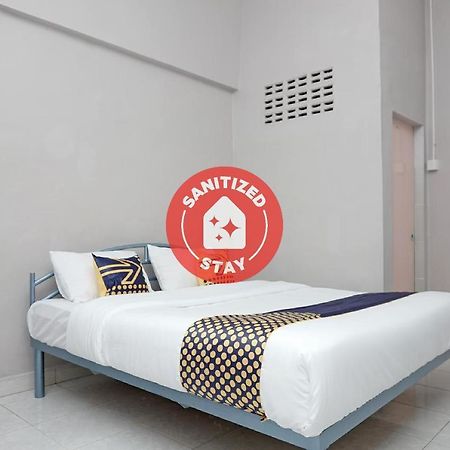 Oyo 2200 Hotel Gunung Sari Rantauprapat Eksteriør billede